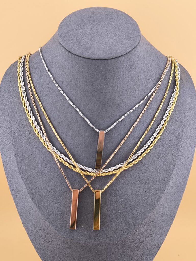 Minimalist Line Necklace – Bild 2