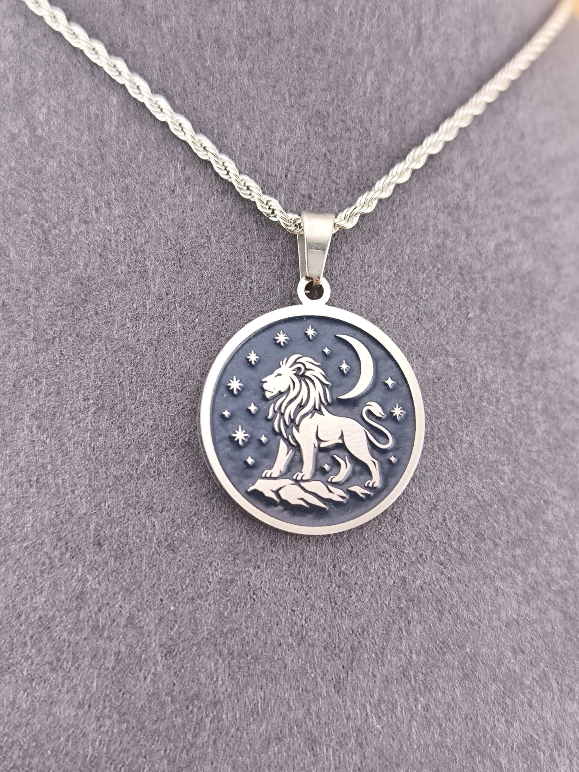 Leo zodiac necklace - blue