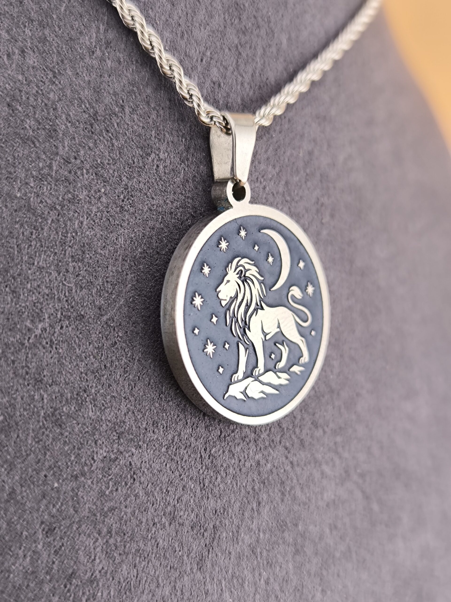 Leo zodiac necklace - blue - Image 7
