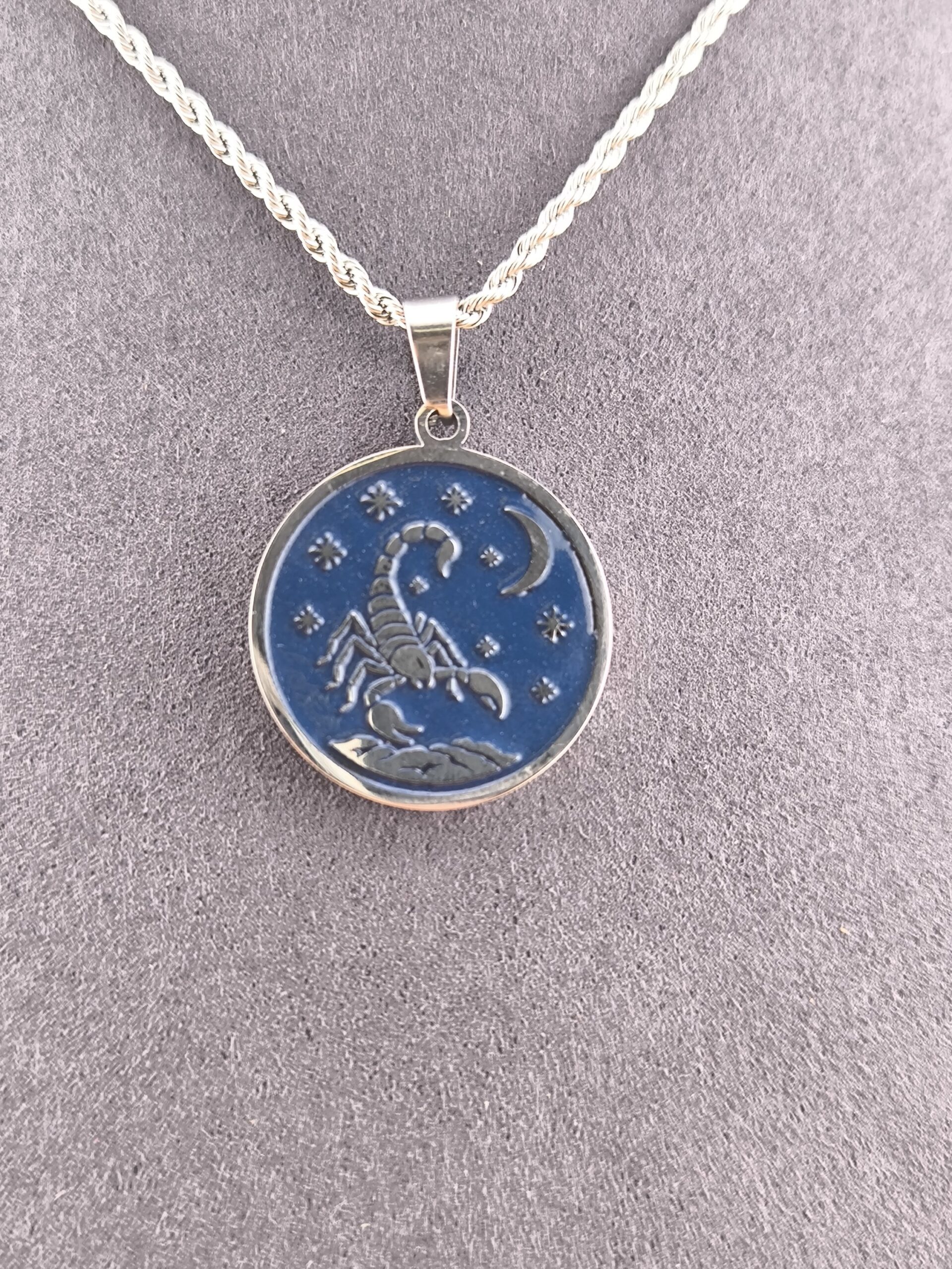 Scorpio zodiac necklace - blue - Obrázok 5
