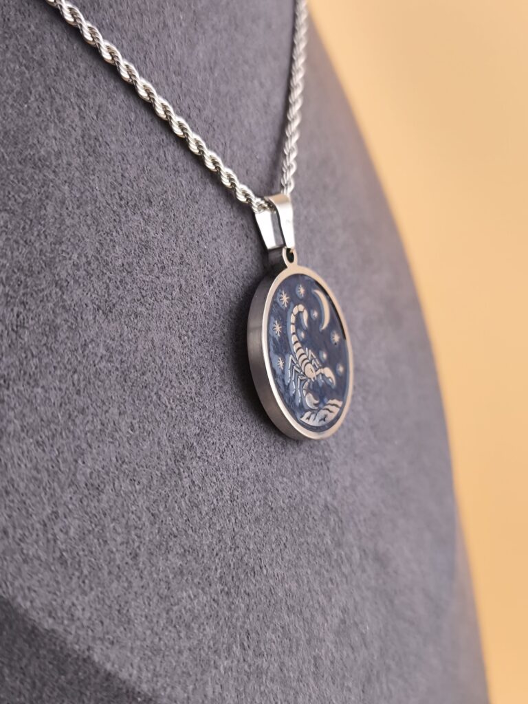 Scorpio zodiac necklace - blue - Obrázok 2