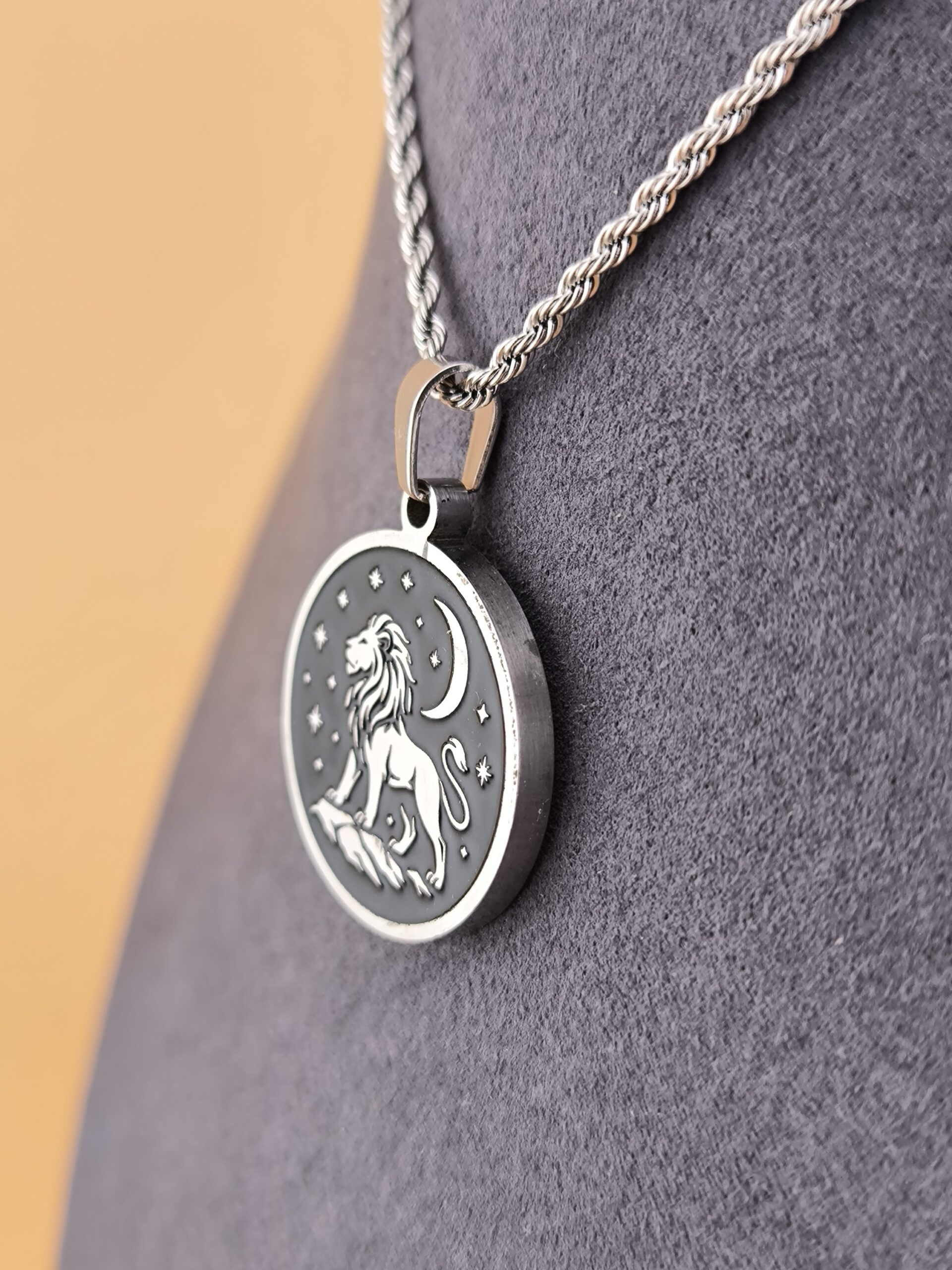 Leo zodiac necklace – Black - Image 6