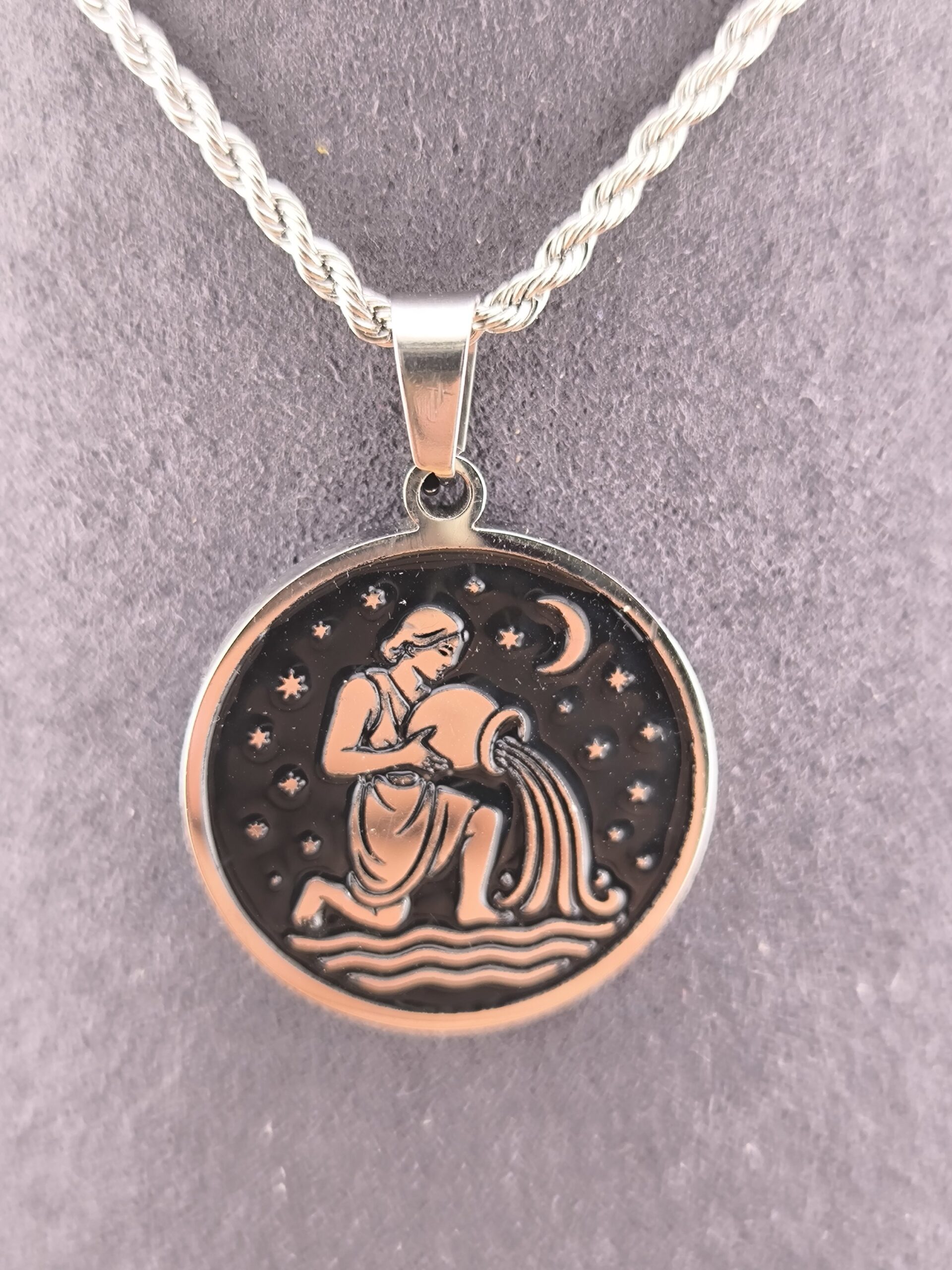 Aquarius zodiac necklace – black - Image 2