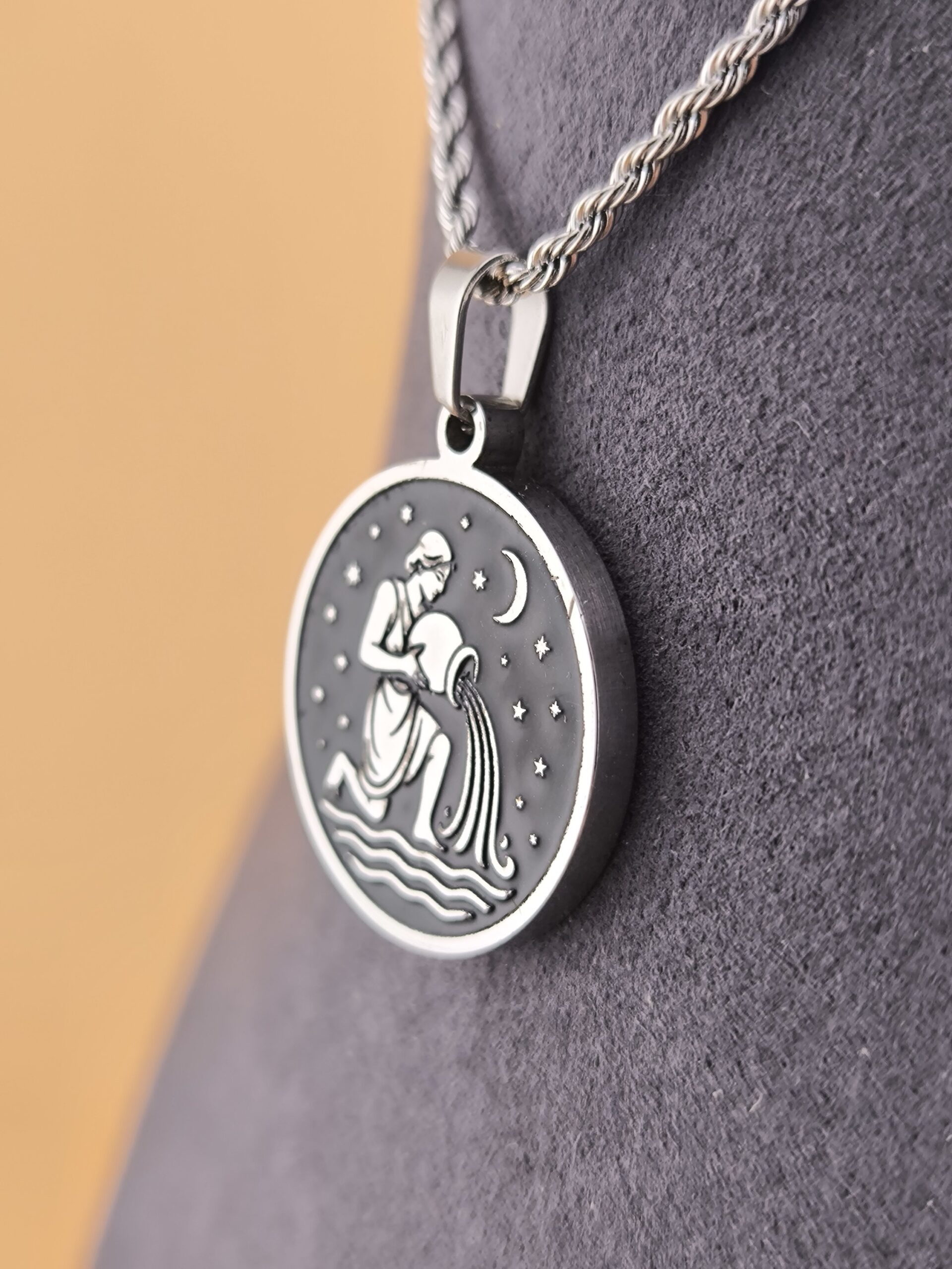 Aquarius zodiac necklace – black - Image 6