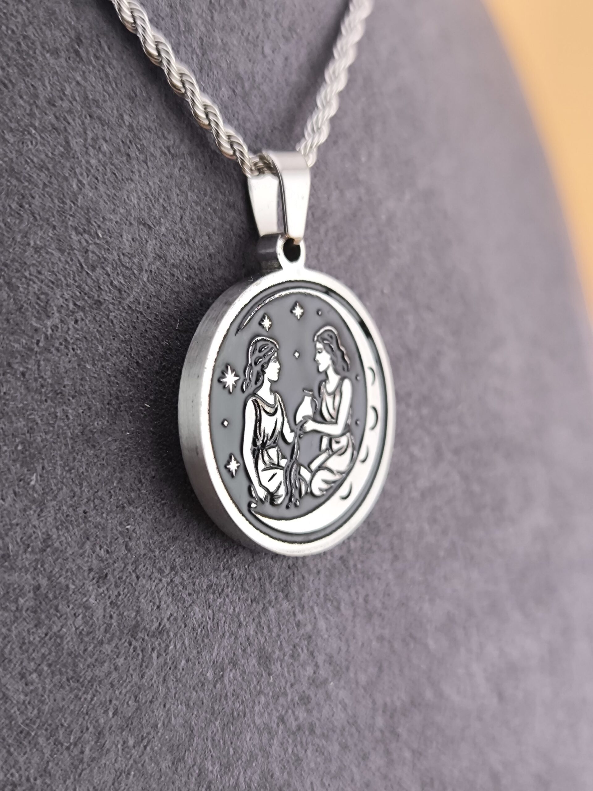 Gemini zodiac necklace - black - Imagem 3